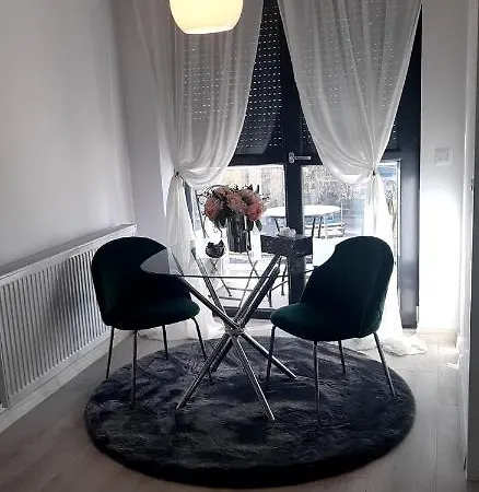 Apartament Mia Plus!! Self Check-in!! Bukareszt